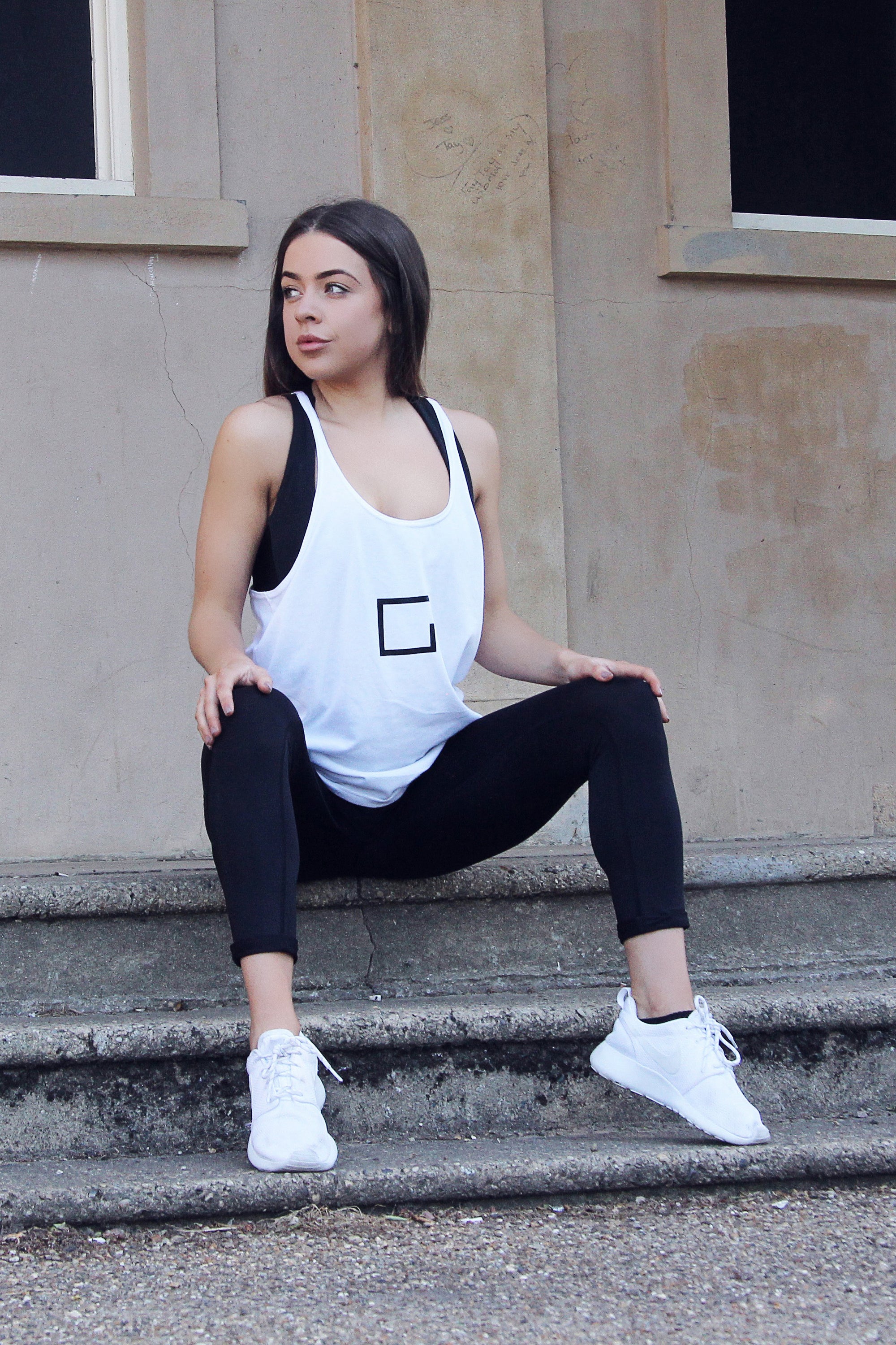 Signature 'G' Boyfriend Stringer (White)
